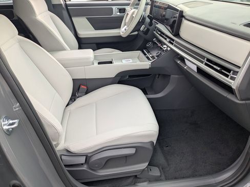 New 2026 Hyundai Santa Fe SE image 24