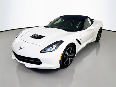 Used 2015 Chevrolet Corvette Stingray Convertible w/ 3LT Preferred Equipment Group image 3