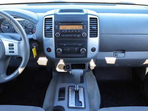 Used 2016 Nissan Frontier S image 20