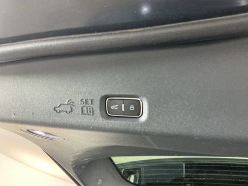Used 2025 Ford Expedition Active AWD/4WD image 35