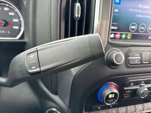 Used 2020 Chevrolet Silverado 1500 LT w/ Convenience Package image 20