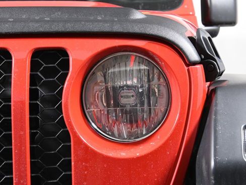 Used 2024 Jeep Wrangler Sport S image 10