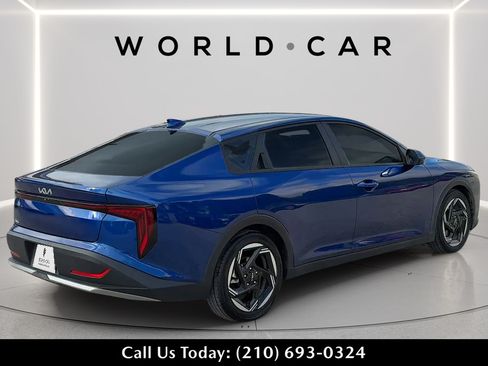 Certified 2025 Kia K4 EX FWD image 3