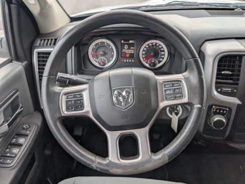 Used 2022 RAM 1500 Classic SLT RWD image 15
