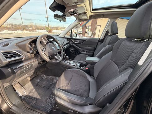 Used 2022 Subaru Forester Premium image 23