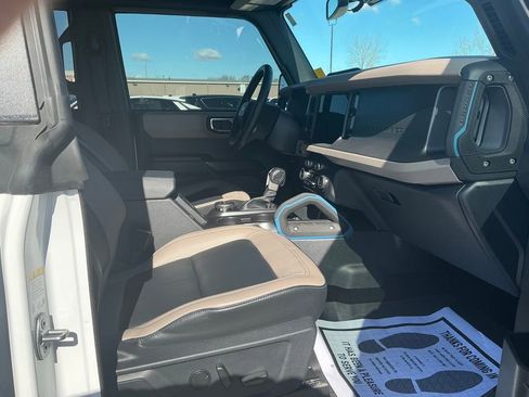 Used 2024 Ford Bronco Wildtrak image 37