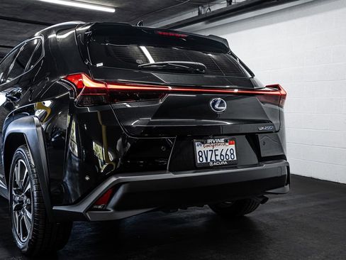 Used 2021 Lexus UX 250h w/ Accessory Package (Z2) AWD/4WD image 15