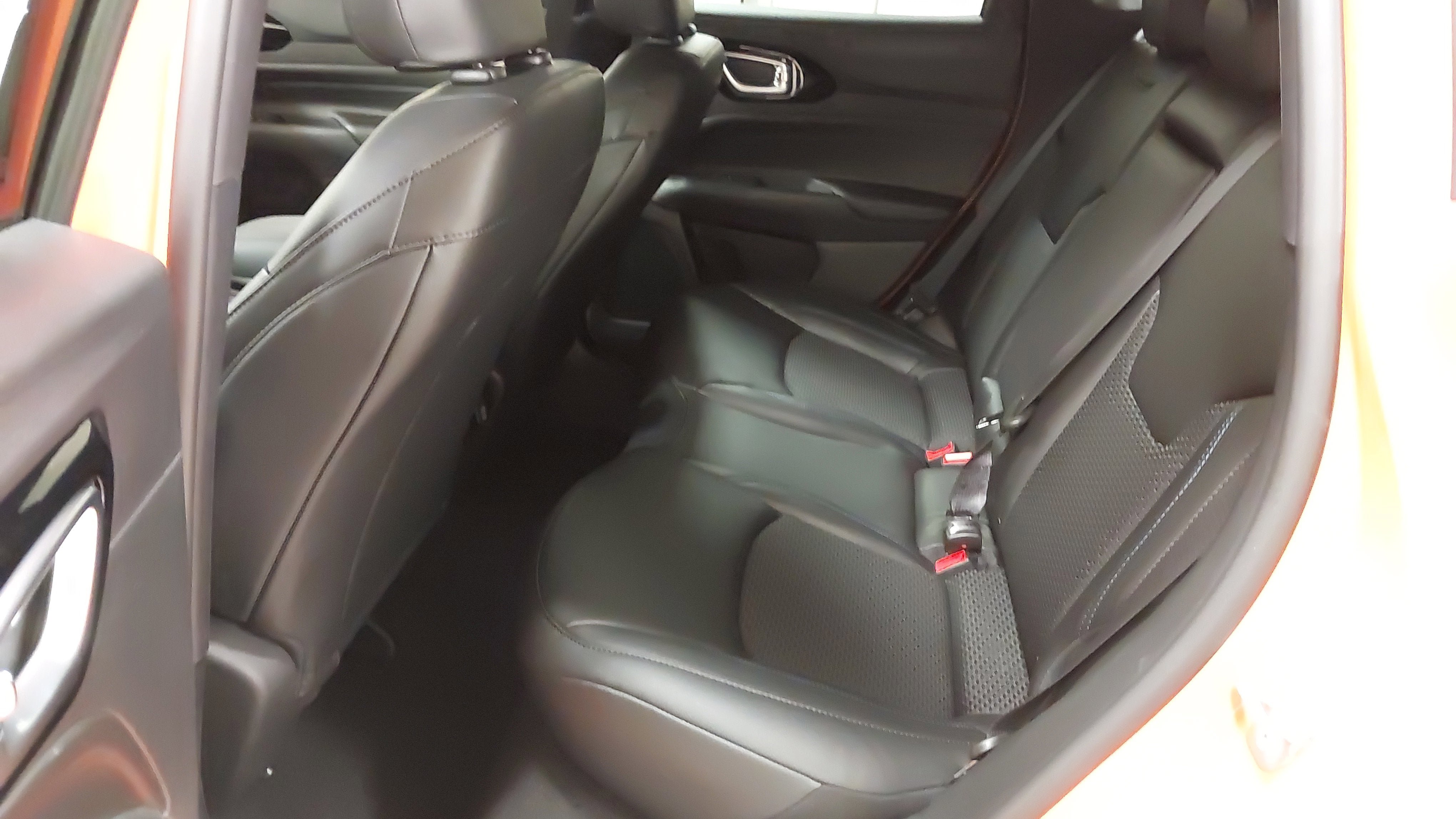 New 2026 Jeep Compass Latitude AWD/4WD image 37