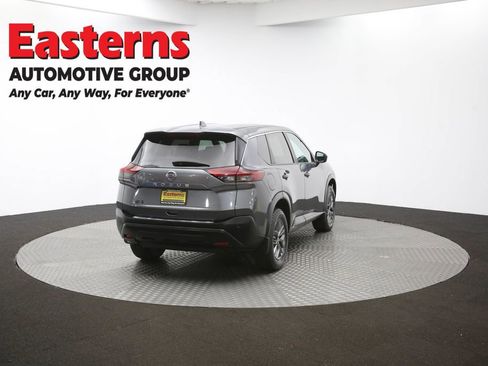 Used 2021 Nissan Rogue S image 40