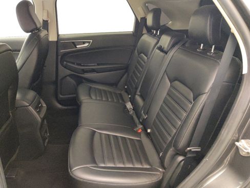 Used 2020 Ford Edge SEL image 18