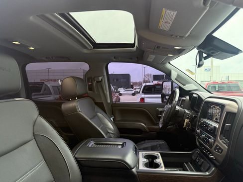 Used 2019 GMC Sierra 2500 Denali w/ Duramax Plus Package image 12