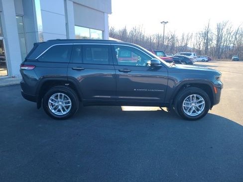 New 2025 Jeep Grand Cherokee Laredo X w/ Luxury Tech Group I image 6