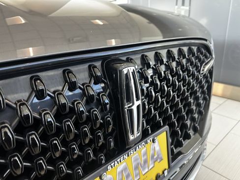Certified 2025 Lincoln Aviator AWD w/ Jet Appearance Package image 9