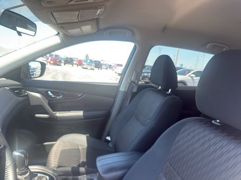 Used 2018 Nissan Rogue SV AWD/4WD image 26