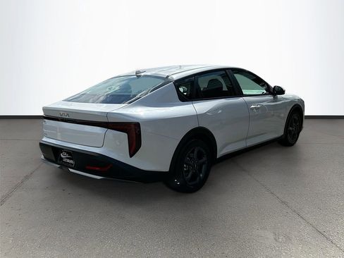 New 2025 Kia K4 LXS image 7