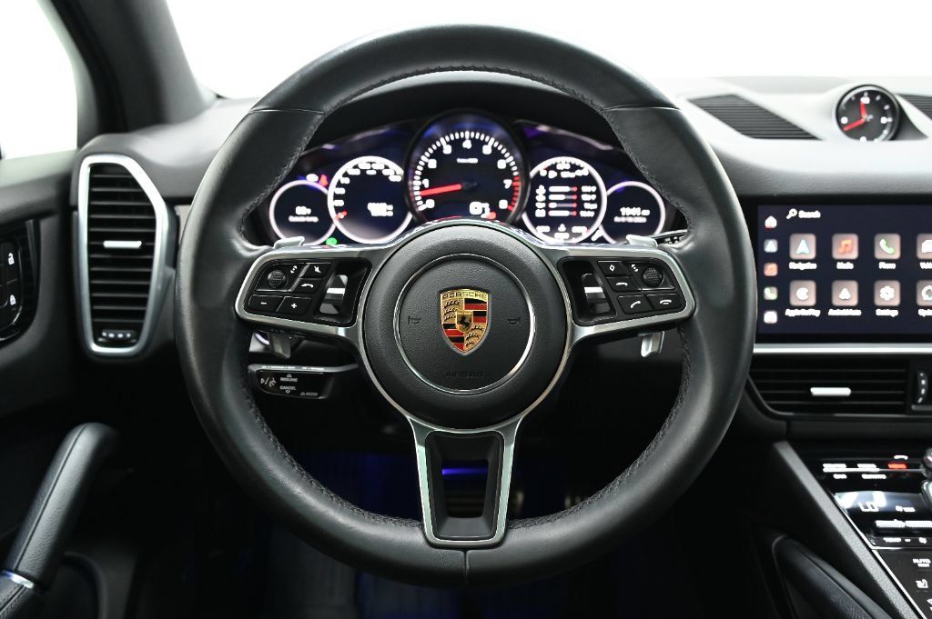 Used 2023 Porsche Cayenne S Platinum AWD/4WD image 25
