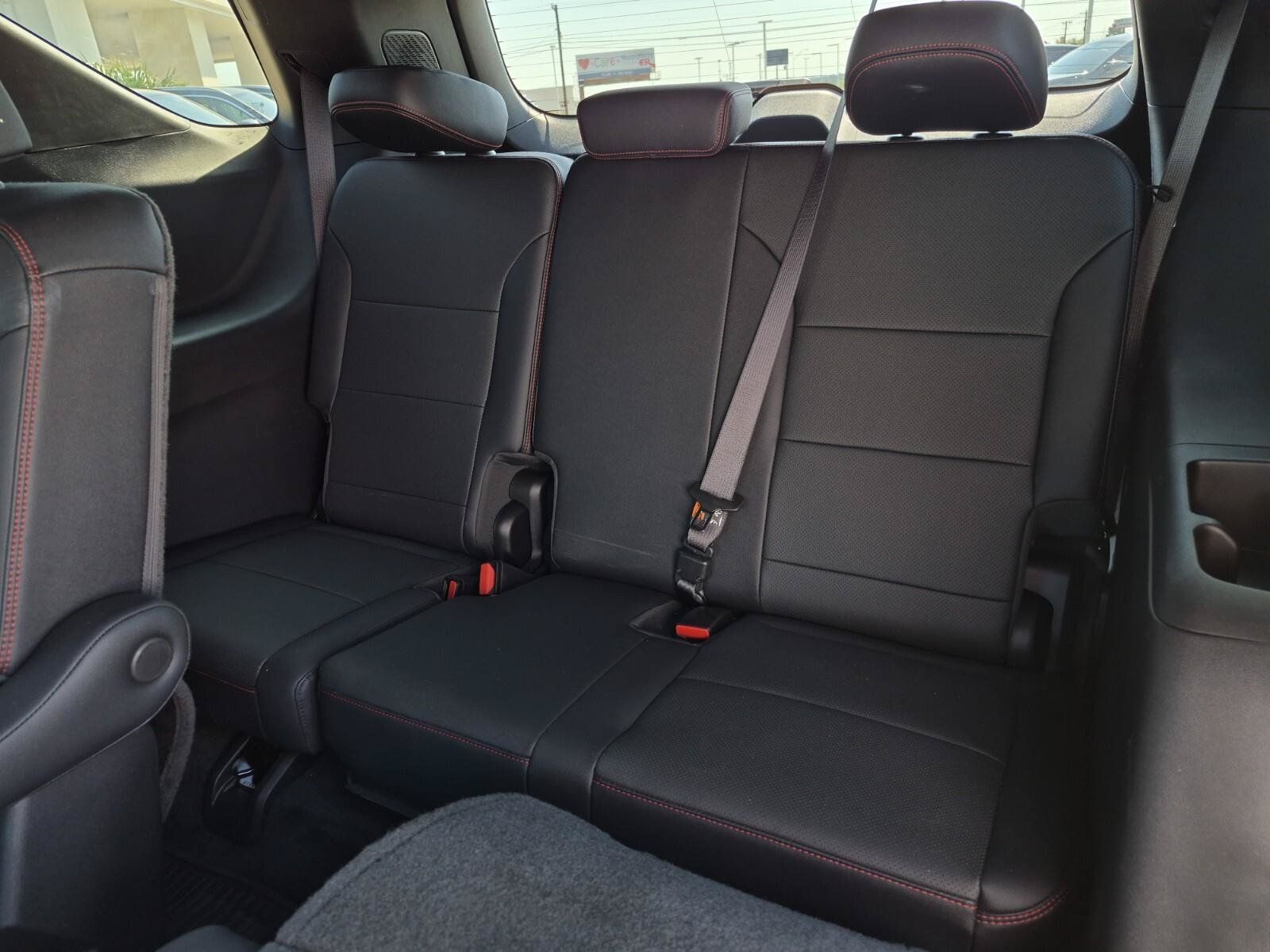 Used 2024 Chevrolet Traverse RS w/ LPO, Cargo Package FWD image 19