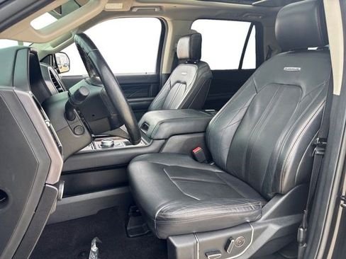 Used 2021 Ford Expedition Platinum image 11