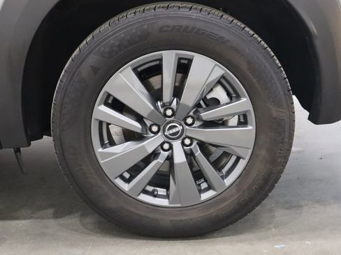 Used 2024 Nissan Pathfinder SV image 44