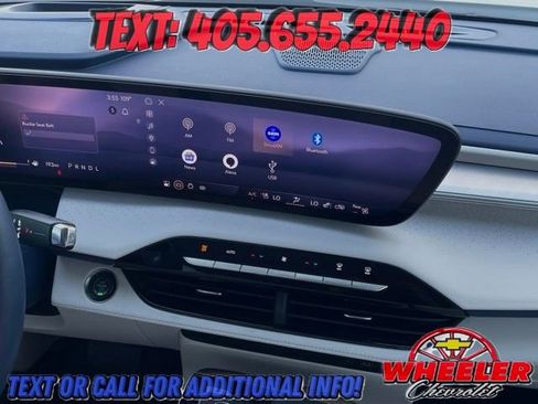 Used 2025 Buick Enclave Avenir w/ Super Cruise Package FWD image 18