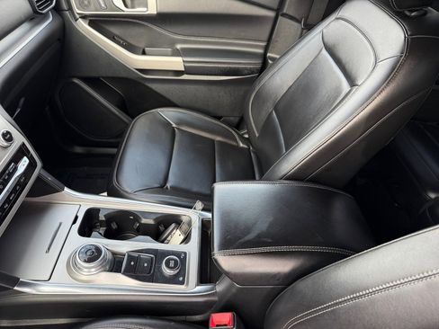 Used 2023 Ford Explorer XLT w/ Equipment Group 202A image 14