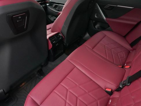 Used 2024 BMW 530i w/ Premium Package image 35