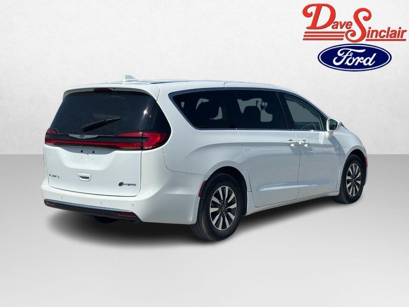 Used 2022 Chrysler Pacifica Touring-L FWD image 7