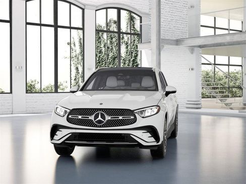 Certified 2025 Mercedes-Benz GLC 350e 4MATIC image 43
