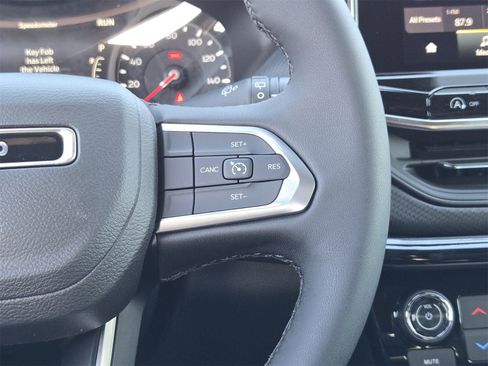 New 2026 Jeep Compass Latitude image 27