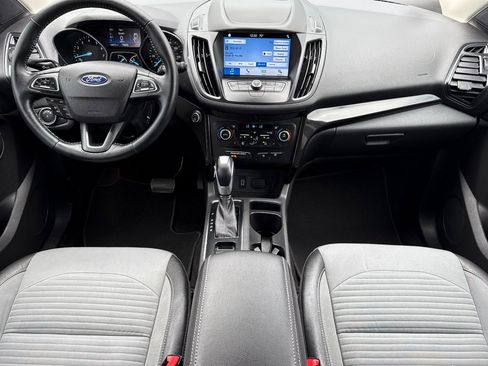 Used 2019 Ford Escape SE image 17