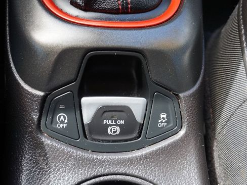 Used 2020 Jeep Compass Trailhawk AWD/4WD image 39