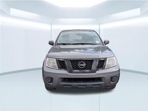 Used 2016 Nissan Frontier SV RWD image 3