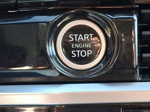 Used 2022 Nissan Pathfinder SL image 24