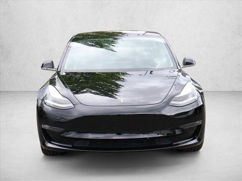 Used 2017 Tesla Model 3 Standard Range RWD image 2