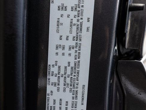 Used 2025 Mercedes-Benz Sprinter 2500 image 34