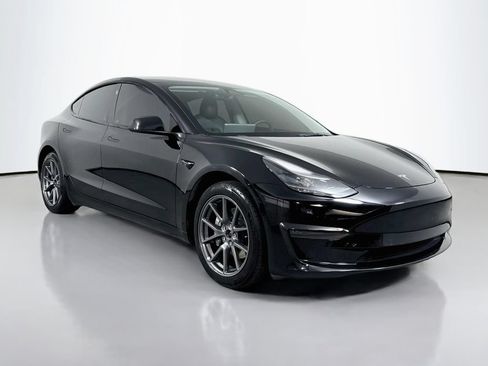 Used 2022 Tesla Model 3 Long Range AWD/4WD image 4