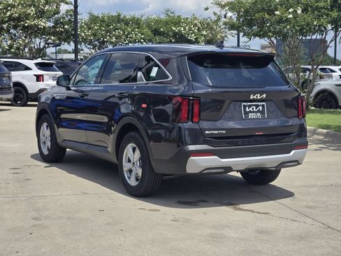 New 2026 Kia Sorento LX FWD image 3