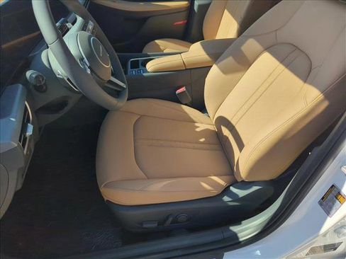 New 2025 Hyundai Sonata Limited image 4