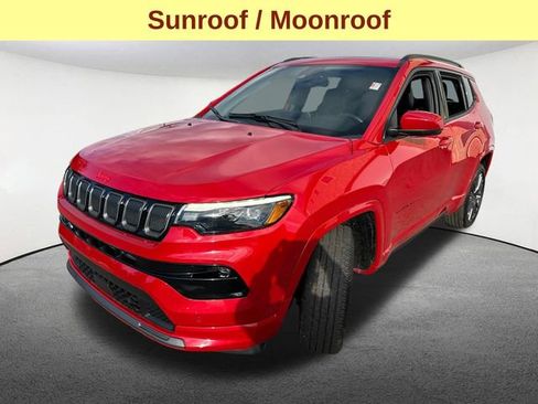 Used 2022 Jeep Compass Limited w/ (RED) Package image 5