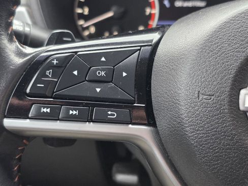 Used 2023 Nissan Altima 2.5 SR FWD image 13