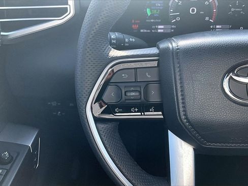 Used 2024 Toyota Tundra Platinum image 18