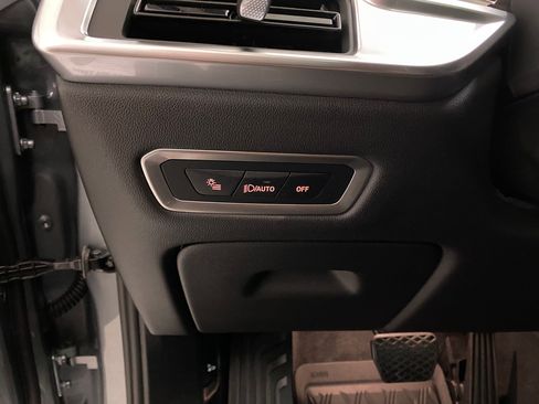 New 2026 BMW X7 xDrive40i w/ Premium Package image 19