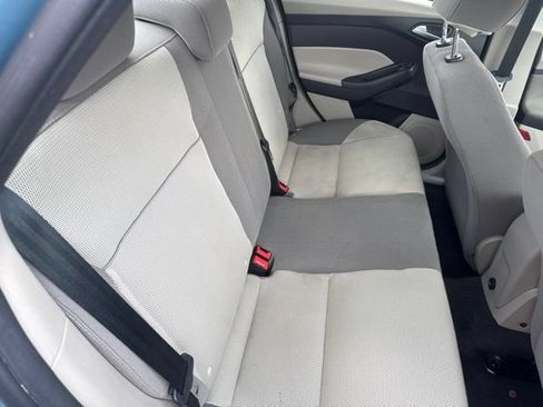 Used 2012 Ford Focus SE FWD image 16