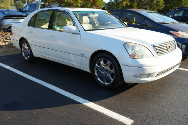 Used 2001 Lexus LS 430 RWD image 3