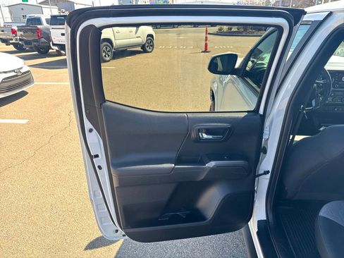 Used 2021 Toyota Tacoma TRD Sport image 38