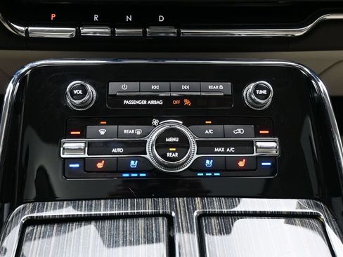 Used 2024 Lincoln Navigator Black Label AWD/4WD image 17