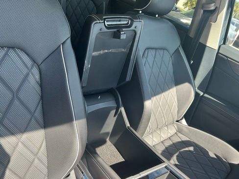 New 2026 Volkswagen Atlas SEL Premium R-Line image 38