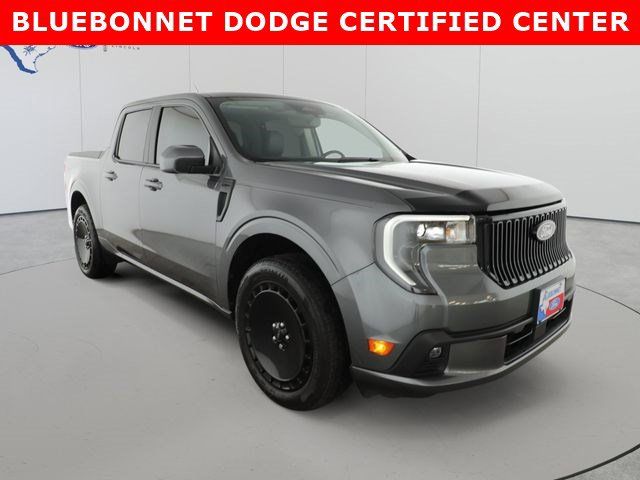 Used 2025 Ford Maverick Lobo AWD/4WD image 3