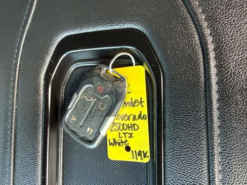 Used 2022 Chevrolet Silverado 2500 LTZ w/ LTZ Plus Package image 39