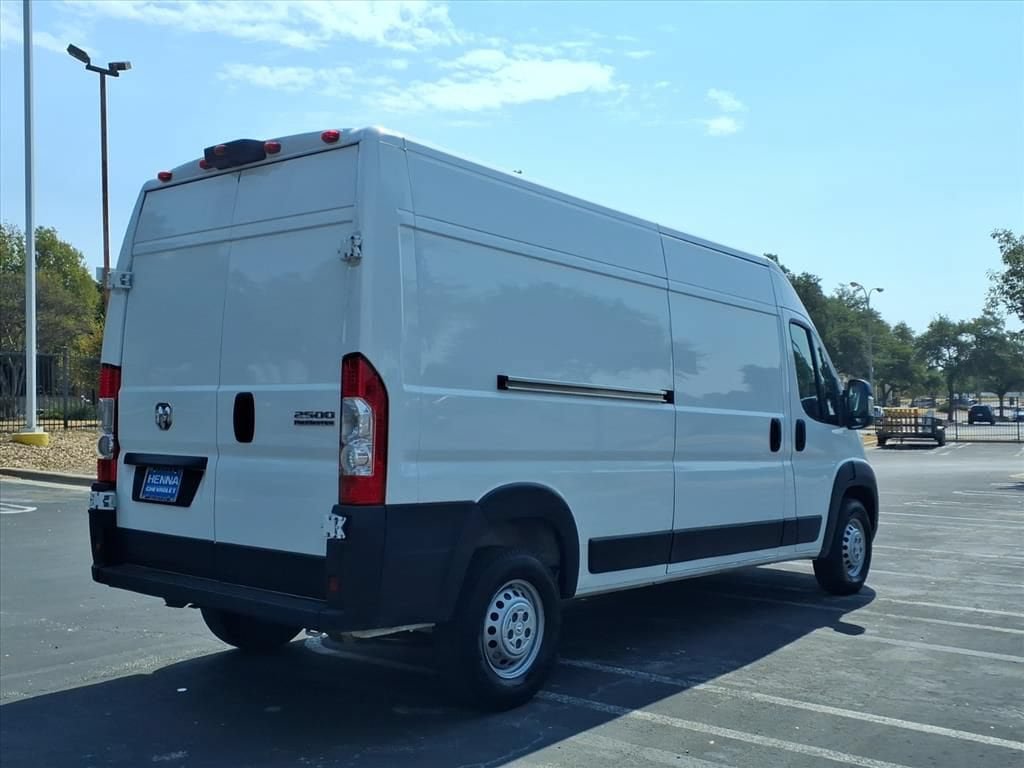 Used 2024 RAM ProMaster 2500 w/ Convenience Group FWD image 6